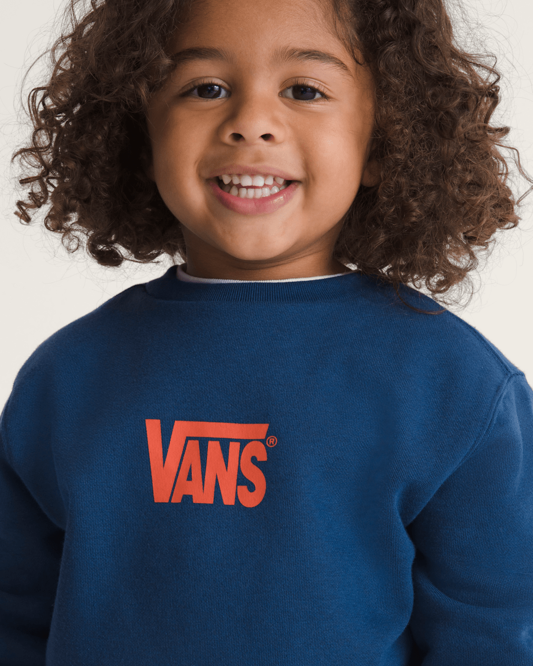Vans Little Kids Stretch Logo Crew Sweatshirt in Deep Indigo Blue / Flame Red