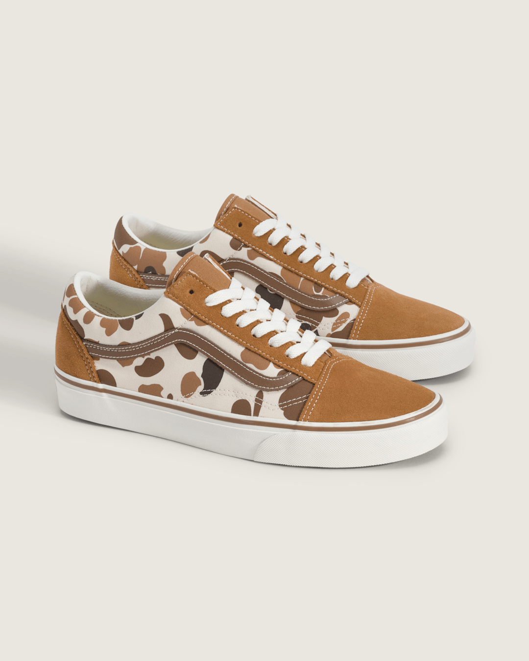 Vans Old Skool Shoe in Camo Brown