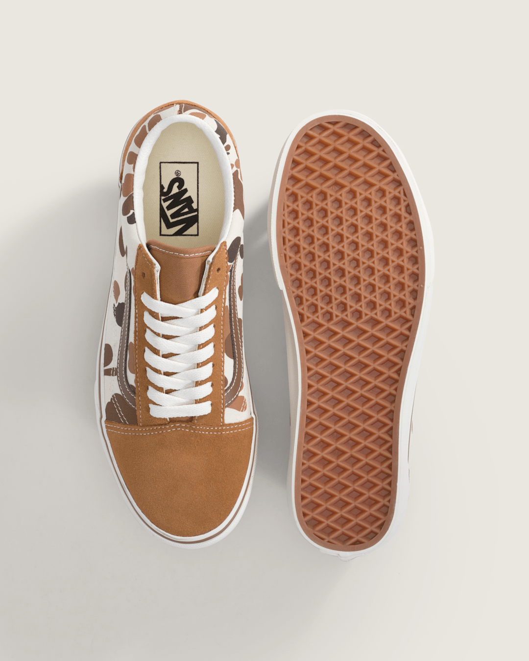 Vans Old Skool Shoe in Camo Brown