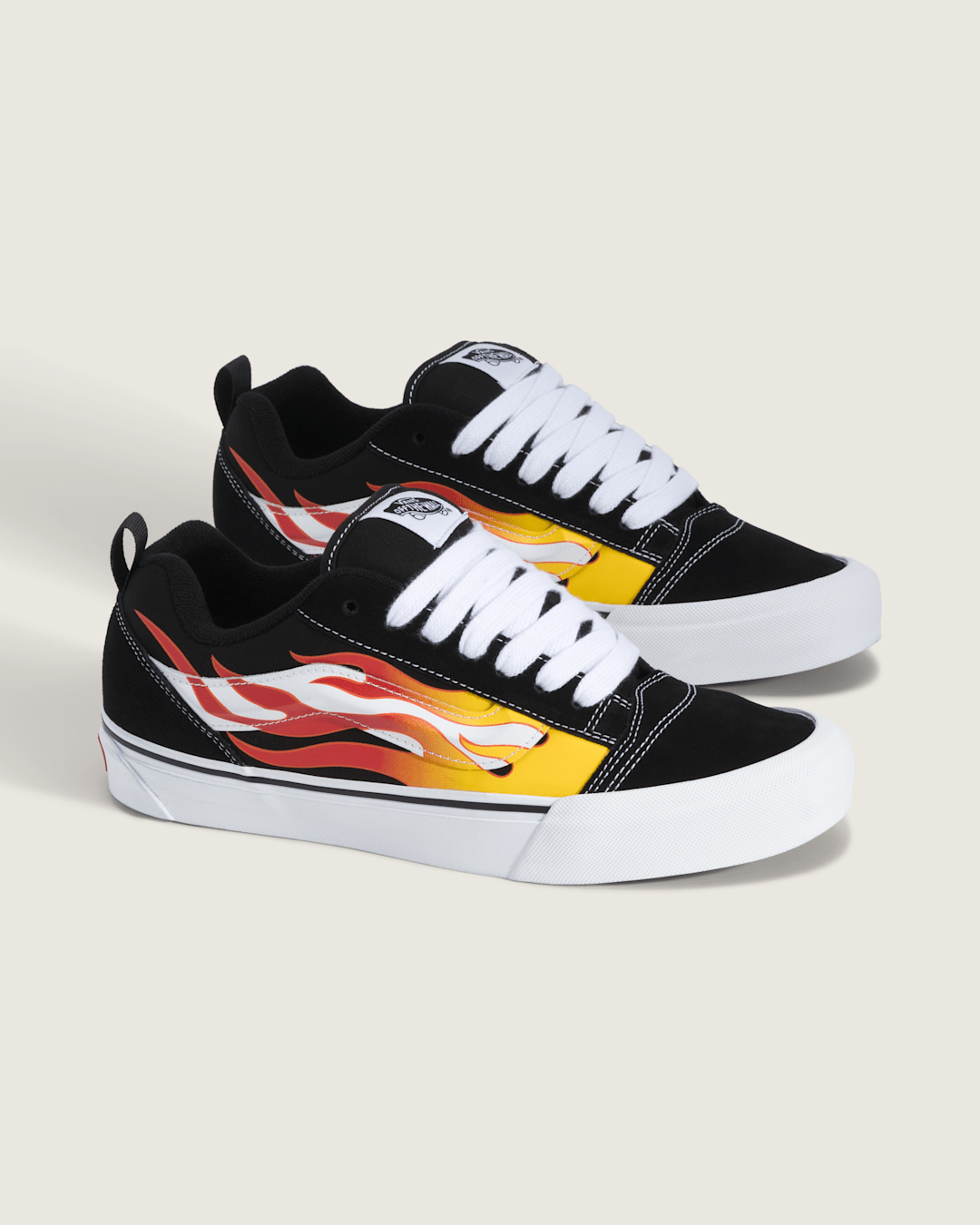 Vans Knu Skool Shoe in Black / Red