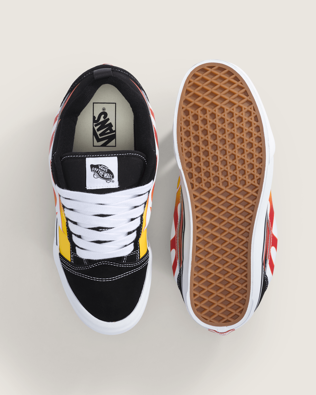Vans Knu Skool Shoe in Black / Red
