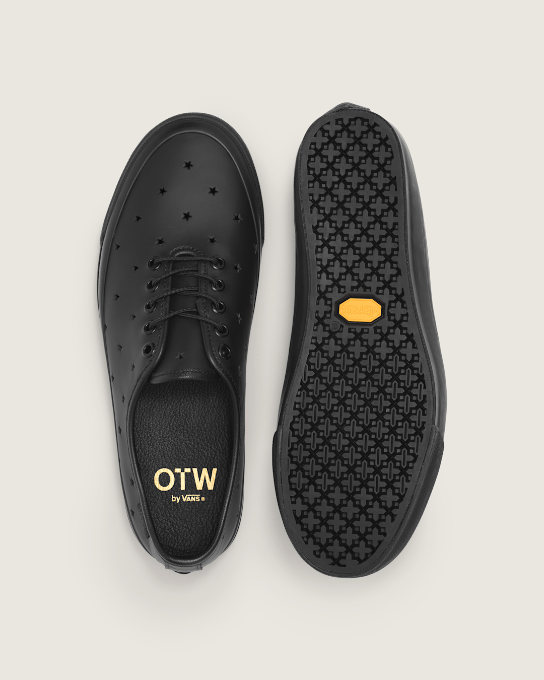 Vans OTW One Piece Authentic Vibram in Star Black