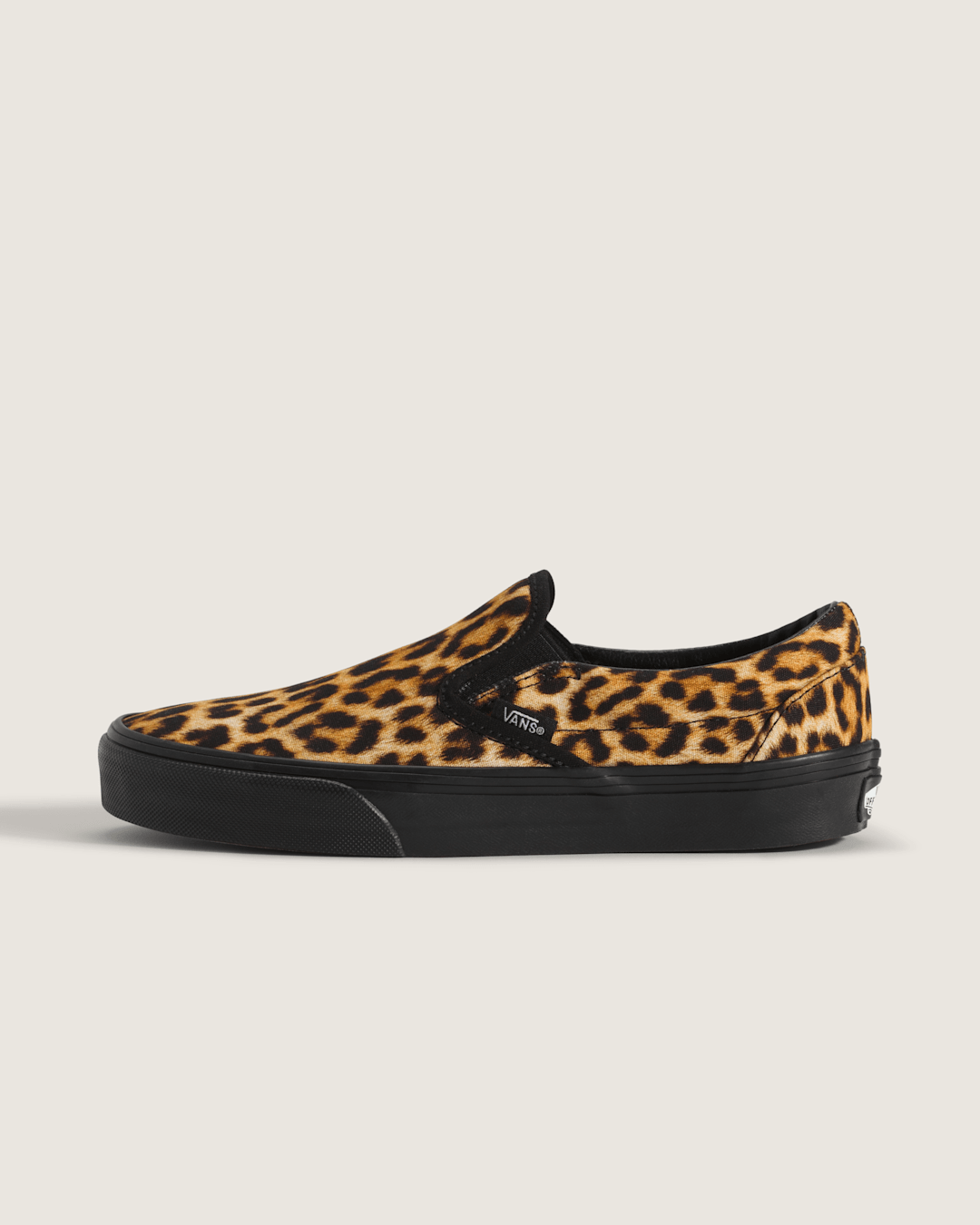 Vans Classic Slip-On Shoe in Leopard Brown / Black