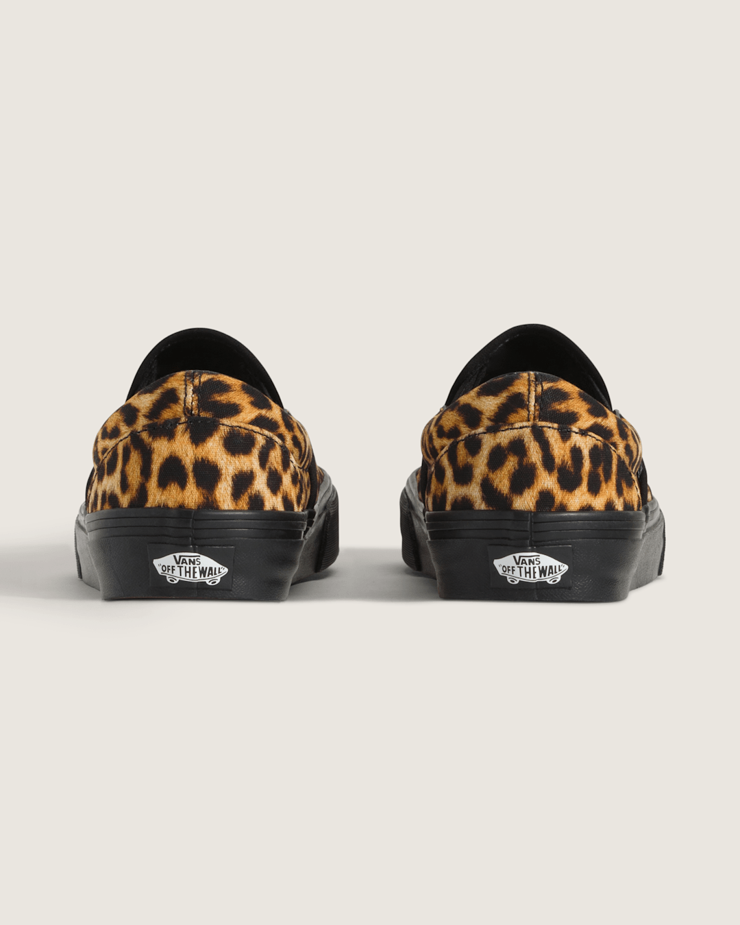 Vans Classic Slip-On Shoe in Leopard Brown / Black