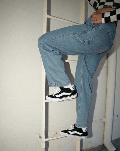 Vans Knu Mid Shoe in Black / True White
