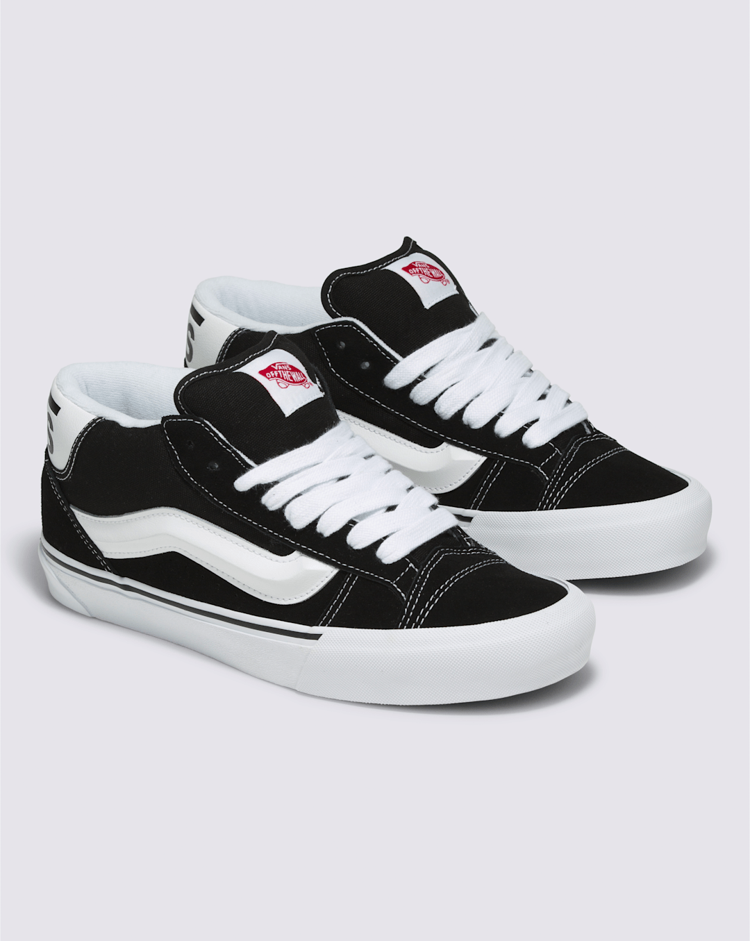 Vans Knu Mid Shoe in Black / True White