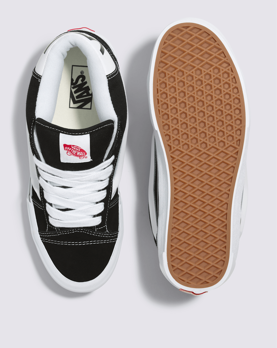 Vans Knu Mid Shoe in Black / True White