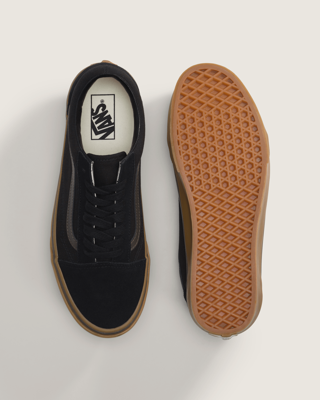 Vans Old Skool Gum Shoe in Black