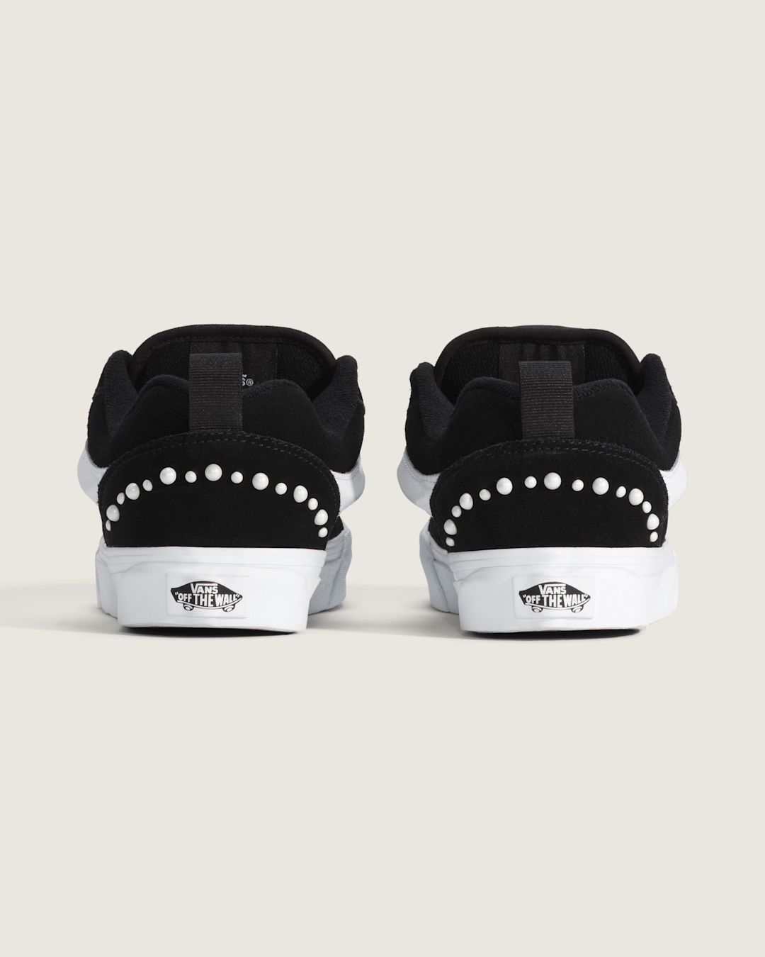 Vans Knu Skool Shoe in Black