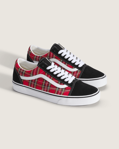 Vans Old Skool Shoe in Red
