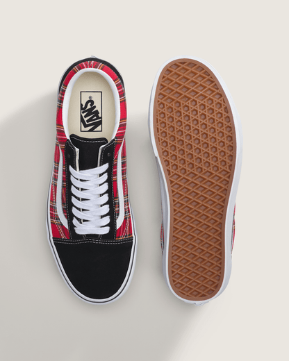 Vans Old Skool Shoe in Red